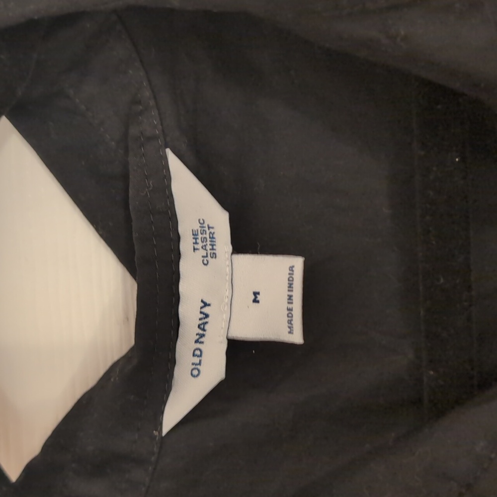 NWT Old Navy The Classic Black Shirt - Picture 2 of 4
